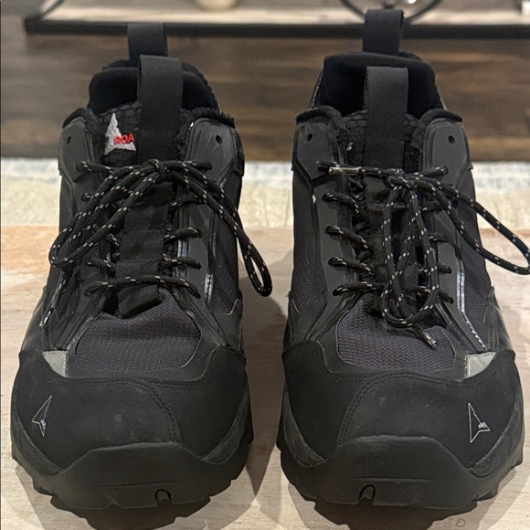 ROA LHKPA Men\'s Size 11 Eur 45 Black Hiking Shoes excellent condition worn twice